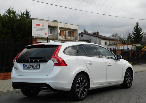 Volvo V60 cena 53333 przebieg: 196000, rok produkcji 2018 z Kowalewo Pomorskie małe 326